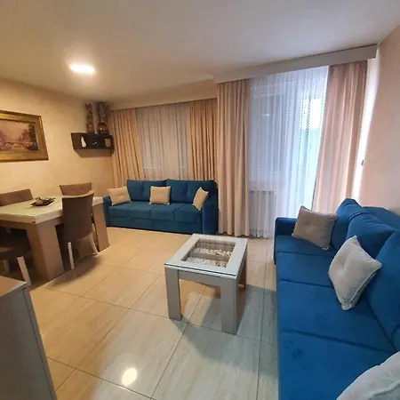 Kristina,istocno Sarajevo,vojvode Radomira Putnika 49d *